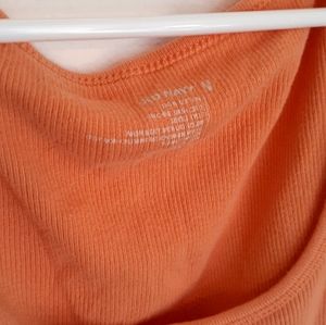 M Two pack old navy ribbed tank tops